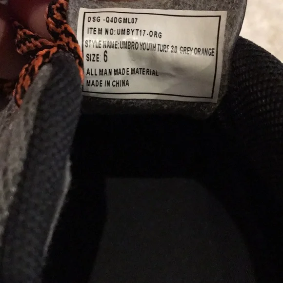 Umbro orange and grey shoes - Picture 11 of 12